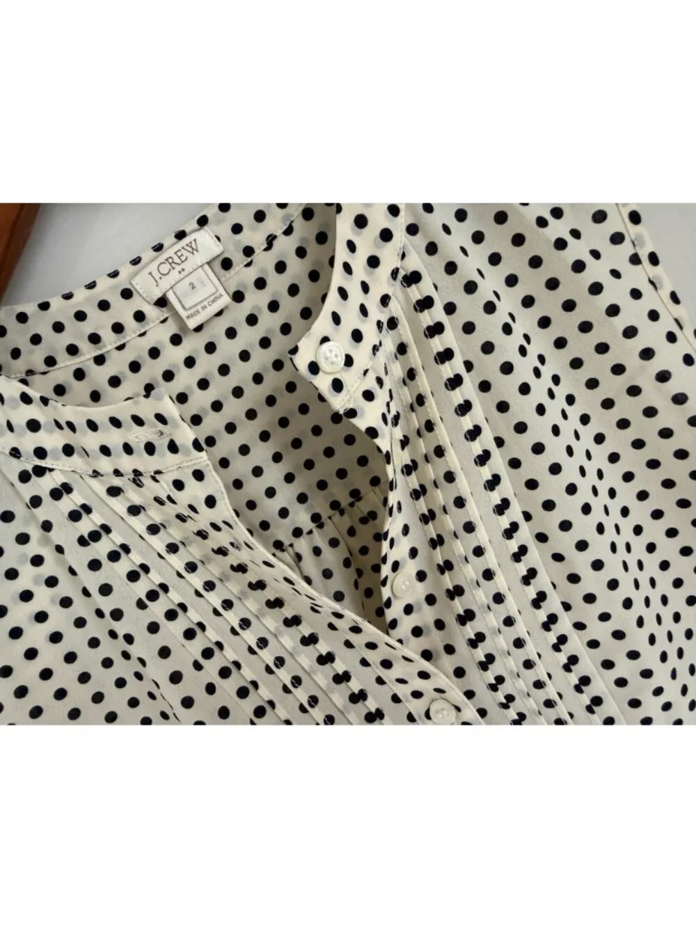 J. Crew Sleeveless Polka Dot Blouse Size 2 Black & White 100% Polyester Womens L - Picture 4 of 7
